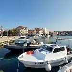 Refresh Boutique - Central Point Vodice