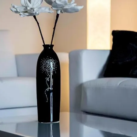 Refresh Boutique - Central Point Penzion 4*