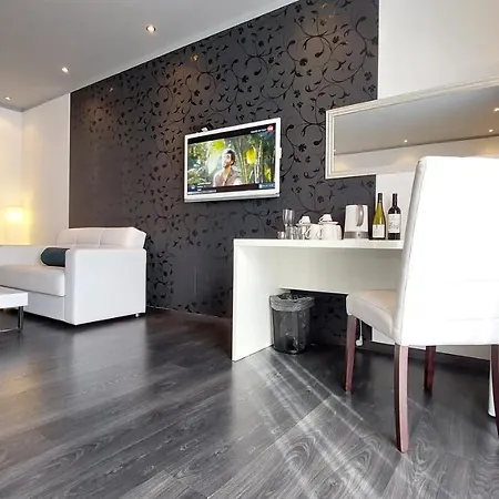 Refresh Boutique - Central Point Penzion Vodice