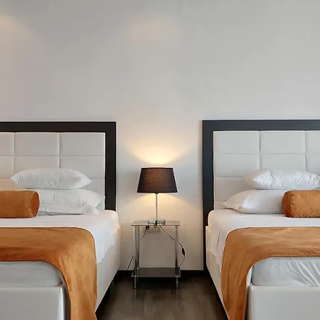 Refresh Boutique - Central Point