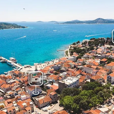 Refresh Boutique - Central Point 4*