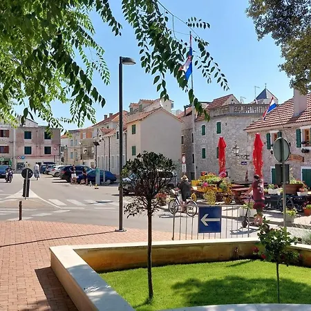 Refresh Boutique - Central Point Penzion 4*