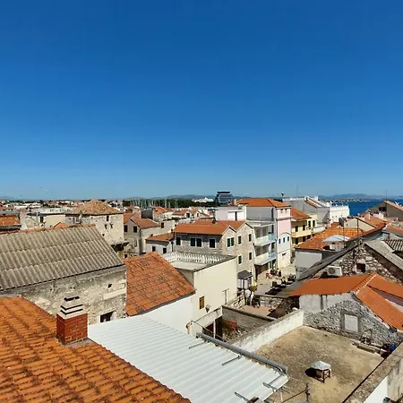 Refresh Boutique - Central Point Vodice