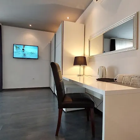 Guest house Refresh Boutique - Central Point Vodice