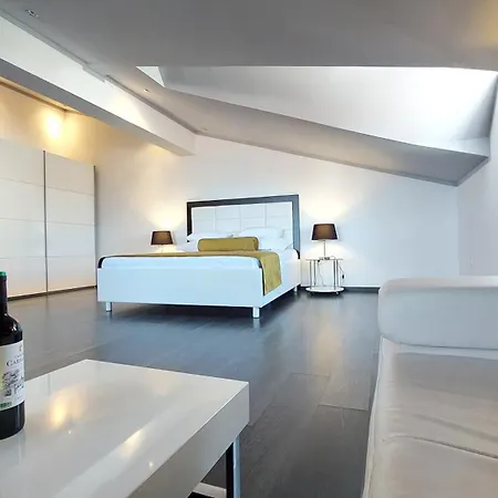 Refresh Boutique - Central Point 4*