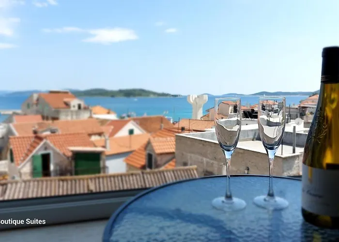 Refresh Boutique - Central Point