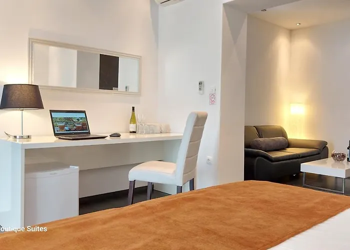 Refresh Boutique - Central Point Gasthuis 4*