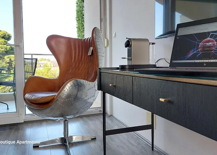 Refresh Boutique - Central Point Gasthuis 4*