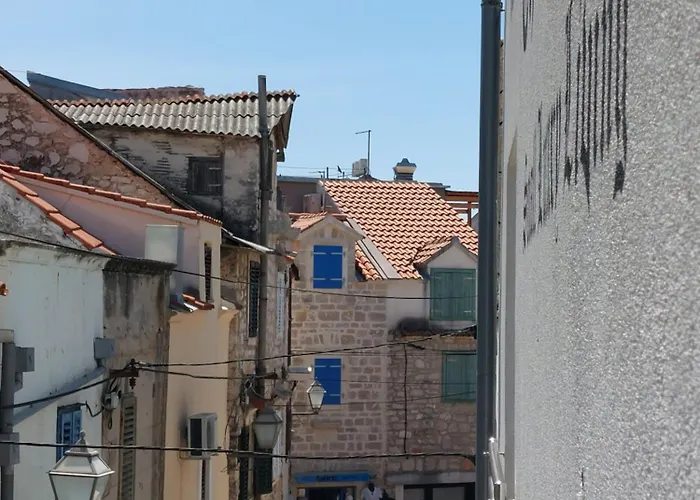 Gasthuis Refresh Boutique - Central Point Vodice