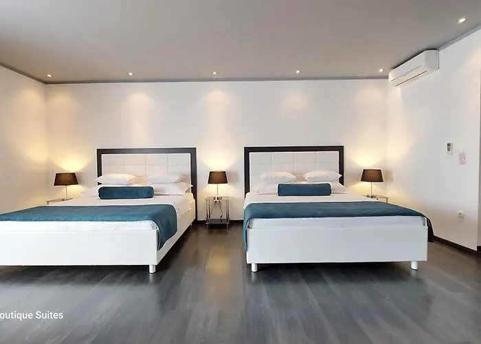 Refresh Boutique - Central Point