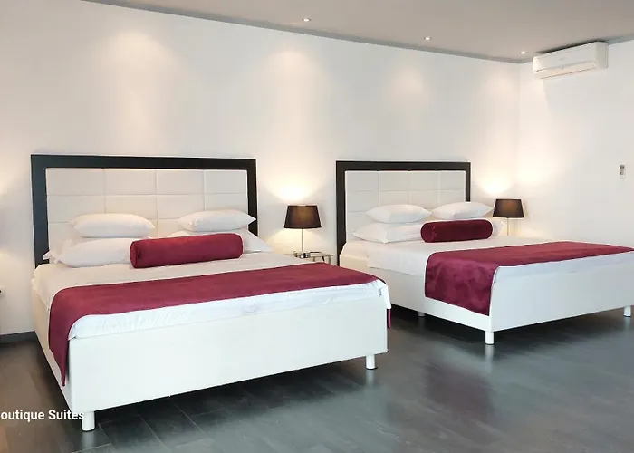 Refresh Boutique - Central Point 4*